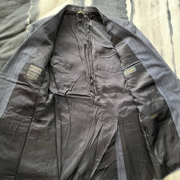 Harry Rosen Men's Pin-stripe Blazer and Pants - Picture 14 of 14